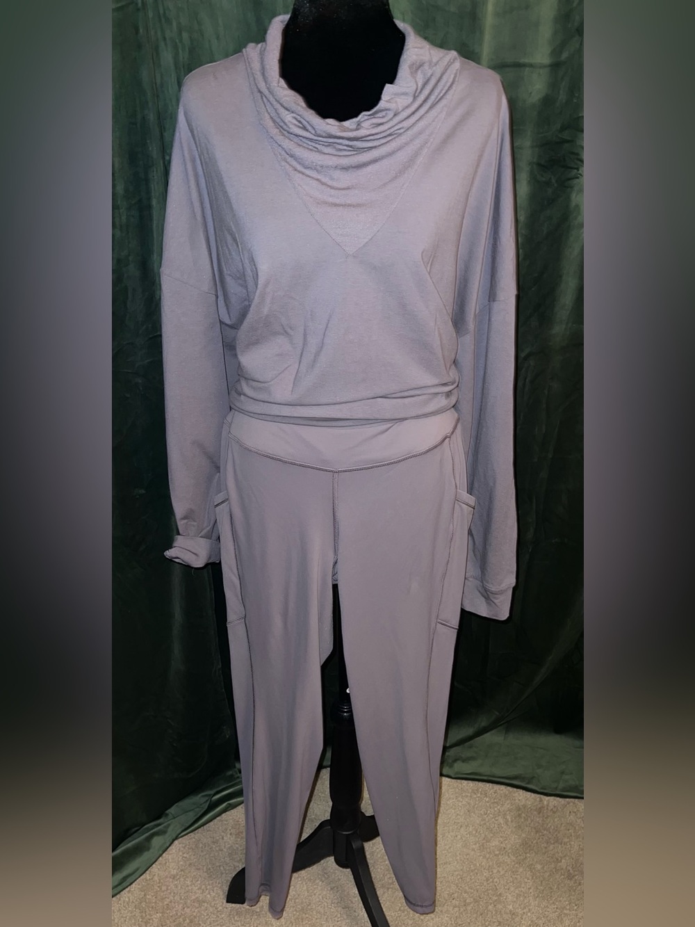 **2pc Set! Banana Republic Dusty Purple Cowl Neck Sweatshirt and Leggings Set - Picture 3 of 11